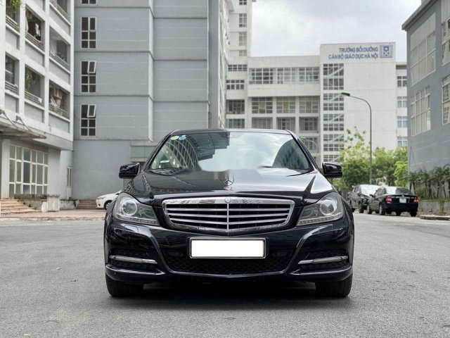 Bán xe Mercedes C250 đời 2011, màu đen, 565tr