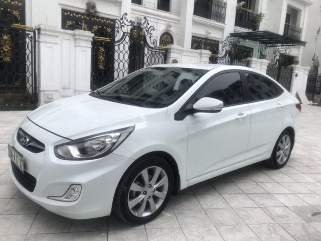 Bán Hyundai Accent sản xuất 2011, màu trắng, nhập khẩu nguyên chiếc  0