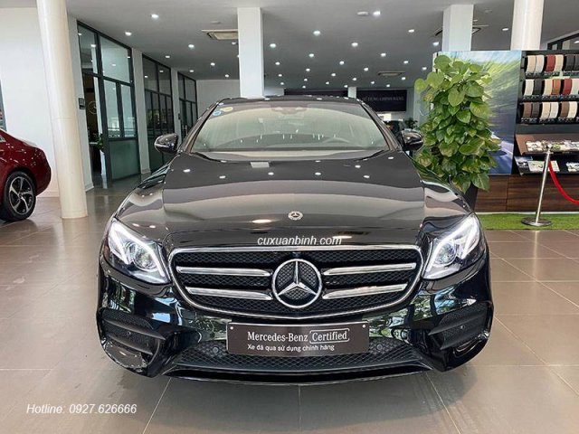 Cần bán Mercedes E300 AMG 2020, màu đen, xe cũ chính hãng