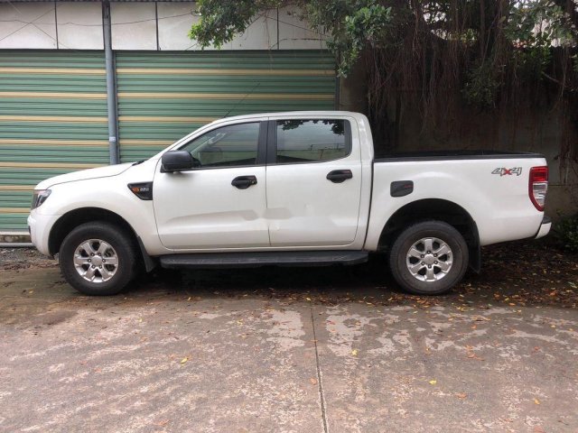 Bán ô tô Ford Ranger năm 2014, màu trắng chính chủ, giá 405tr0