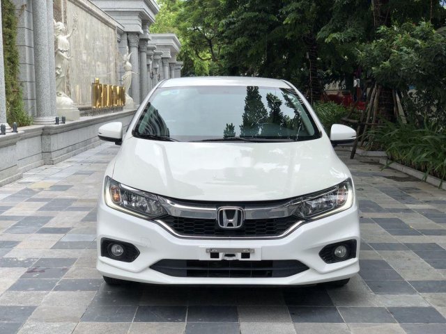 Bán xe Honda City 1.5AT đời 2018, màu trắng chính chủ, giá tốt