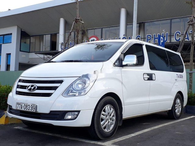 Bán xe Hyundai Grand Starex 2.5 MT đời 2017, màu trắng, xe nhập còn mới giá cạnh tranh0