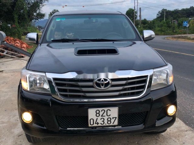 Cần bán gấp Toyota Hilux năm sản xuất 2014, màu đen, xe nhập còn mới, 425 triệu