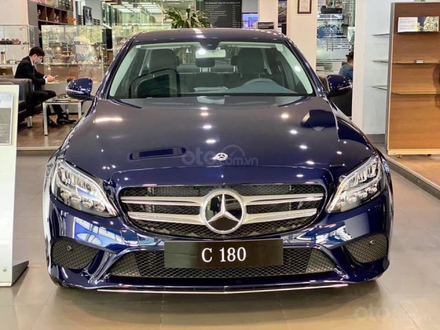 Xe Mercedes-Benz C180 chỉ cần 450 triệu