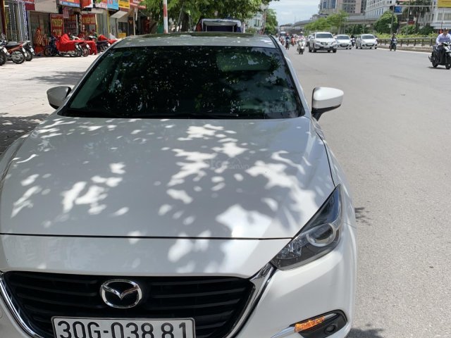 Chính chủ bán xe Mazda 3 1.5 AT sản xuất 2018, màu trắng, 610 triệu0