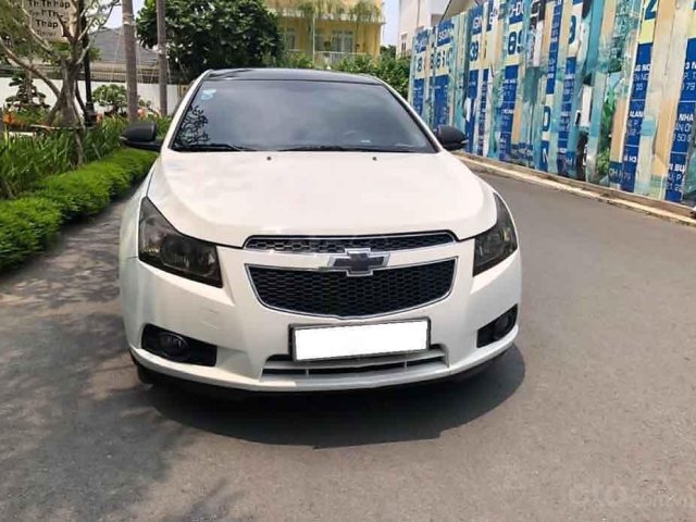 Bán ô tô Chevrolet Cruze LTZ 1.8 AT sản xuất 2015, màu trắng, giá 395tr0