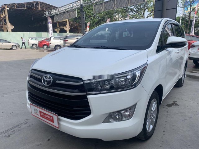 Cần bán xe Toyota Innova sản xuất năm 2019, màu trắng như mới