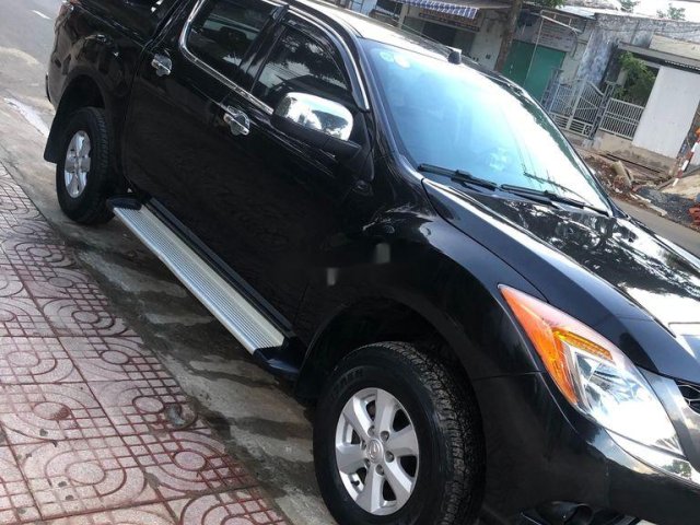 Cần bán gấp Mazda BT 50 năm sản xuất 2015, màu đen, nhập khẩu nguyên chiếc còn mới0