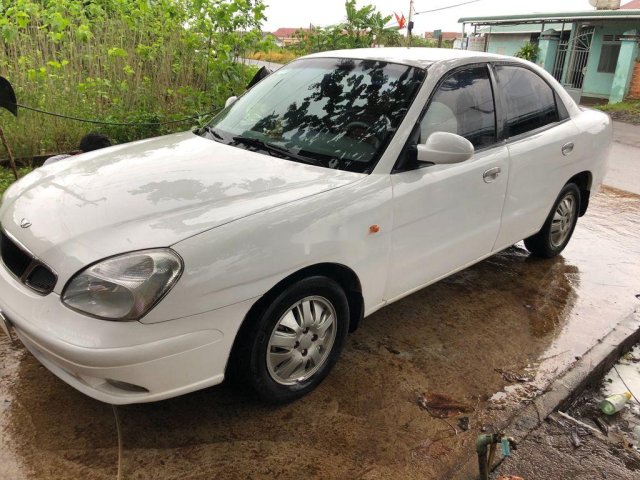 Cần bán xe Daewoo Nubira đời 2002, màu trắng, xe nhập còn mới