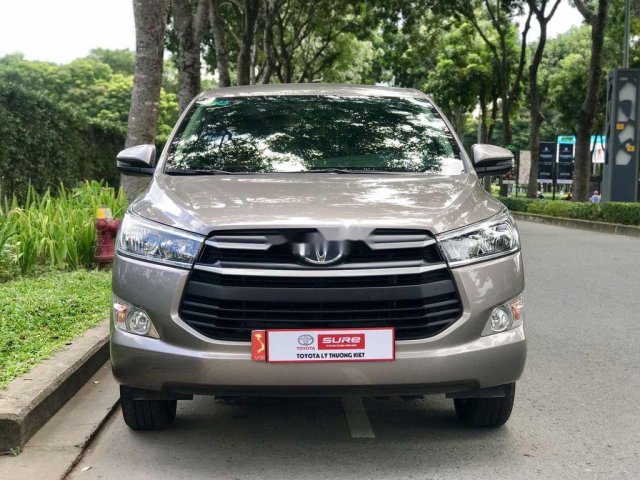 Cần bán gấp Toyota Innova đời 2019 xe gia đình