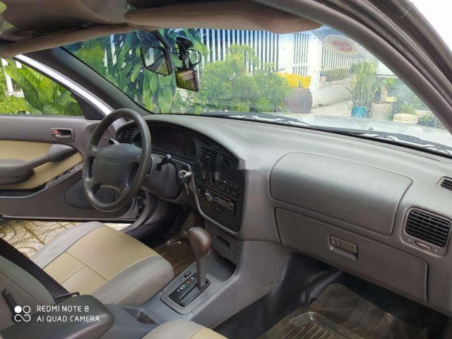 Cần bán gấp Toyota Camry năm sản xuất 1993, xe nhập số tự động