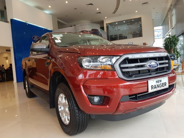 [Hot] Lăn bánh Ford Ranger XLS AT 2020 chỉ 184 triệu - tặng phụ kiện lên đến 20 triệu, hỗ trợ lãi suất trả góp từ 0,74%0