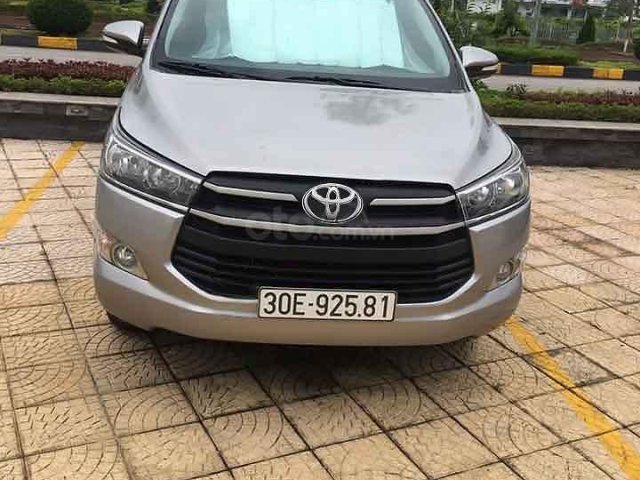 Cần bán lại xe Toyota Innova năm sản xuất 2017 chính chủ0