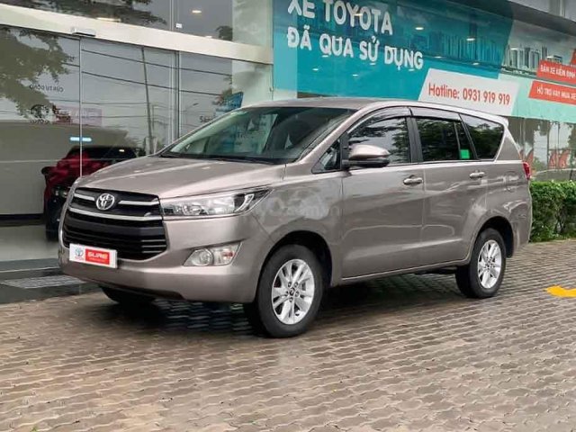 Cần bán Toyota Innova sản xuất năm 2018, màu bạc, giá 635tr0