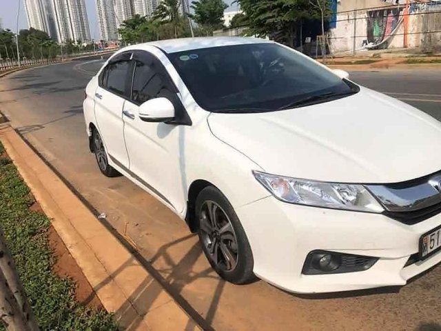 Bán Honda City năm 2015, màu trắng, số tự động0