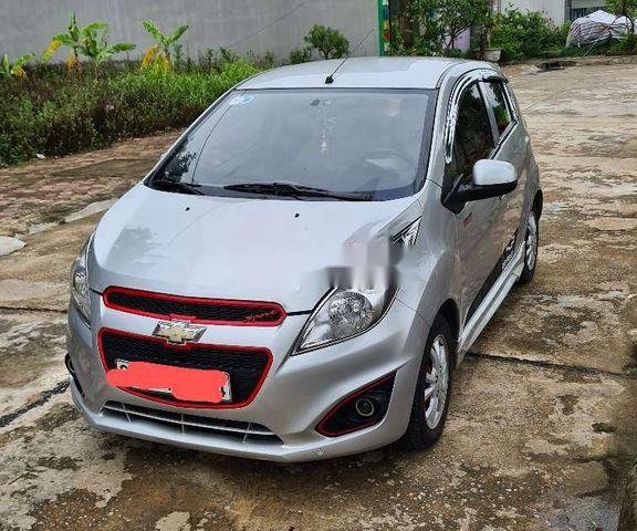 Bán xe Chevrolet Spark đời 2016, màu bạc còn mới0