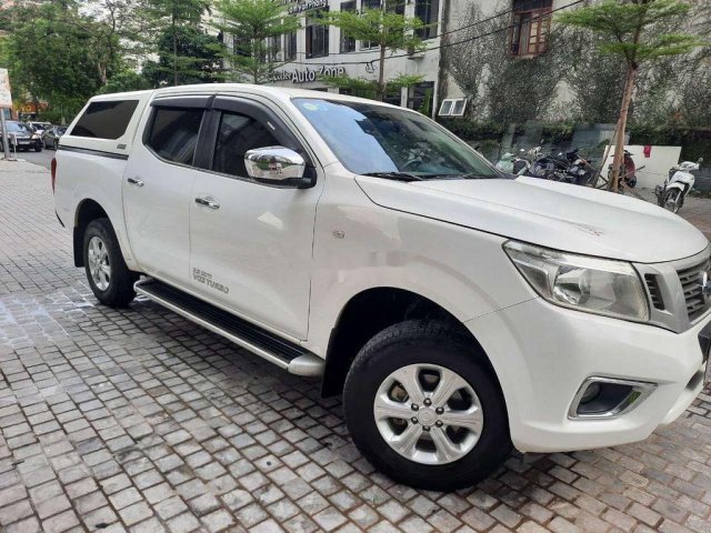 Cần bán xe Nissan Navara năm sản xuất 2015, màu trắng, nhập khẩu 