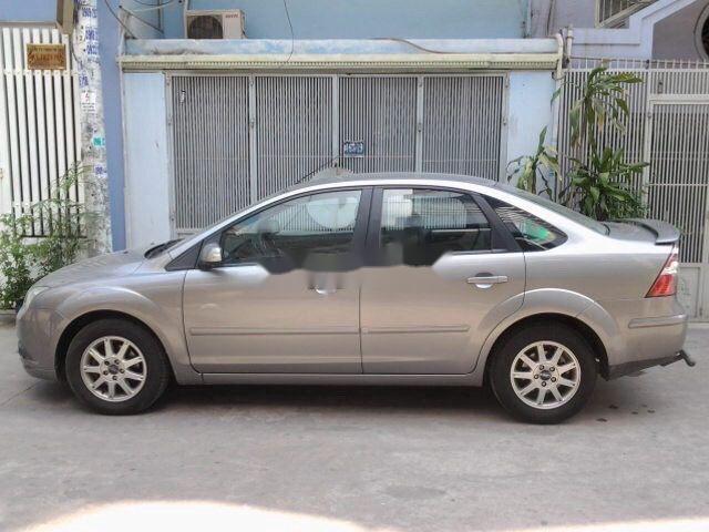 Bán Ford Focus sản xuất năm 2009, màu bạc còn mới, giá 262tr0