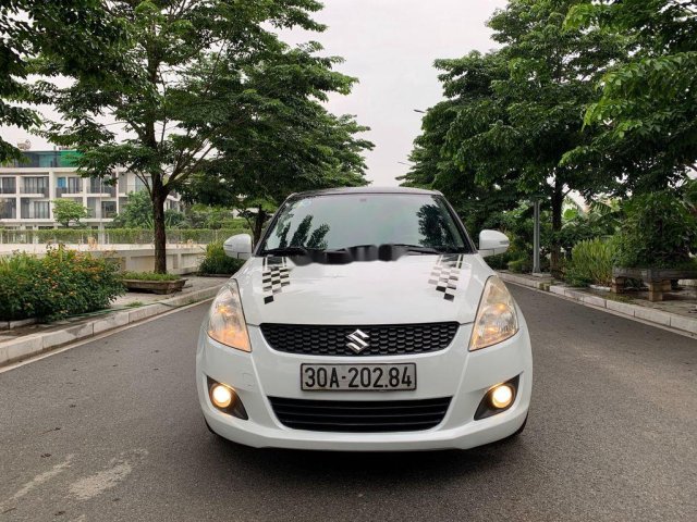 Cần bán xe Suzuki Swift năm sản xuất 2014, màu trắng còn mới, giá chỉ 355 triệu0