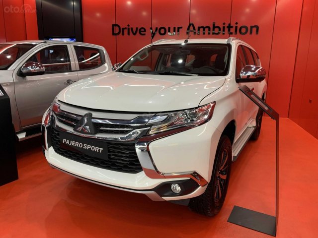 Mitsubishi Pajero Sport - Hỗ trợ trả góp 80%0