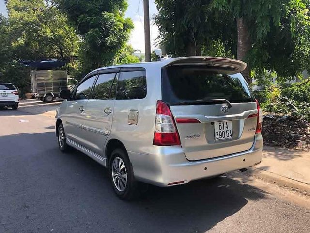 Bán xe Toyota Innova E 2016, màu bạc