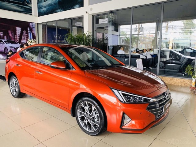 Hyundai Elantra 2.0 AT 2020, ưu đãi lớn, giao xe ngay 0