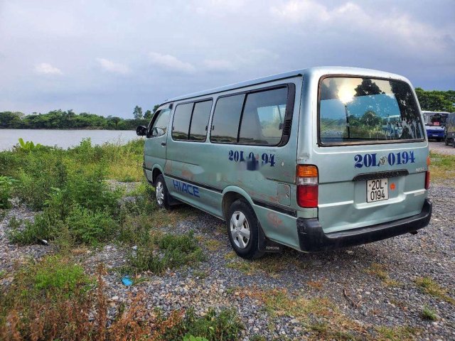 Bán xe Toyota Hiace đời 2000, màu xanh lam, giá 24tr0