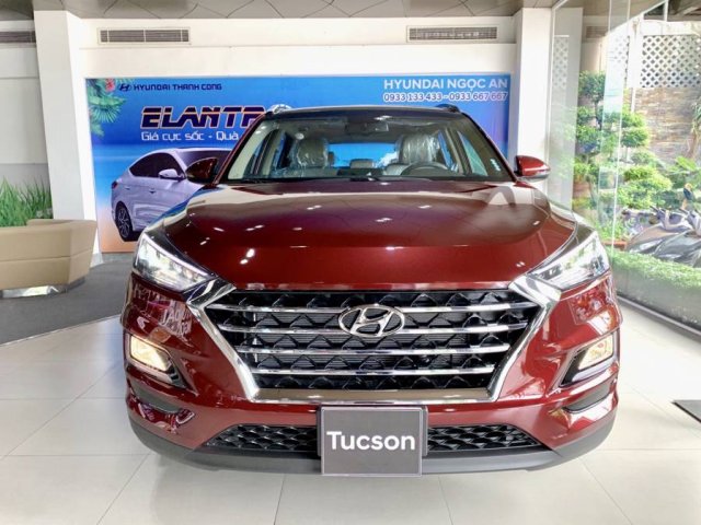 Cần bán Hyundai Tucson 2.0 đặc biệt sản xuất 2020, giảm 50% thuế trước bạ, giao nhanh0