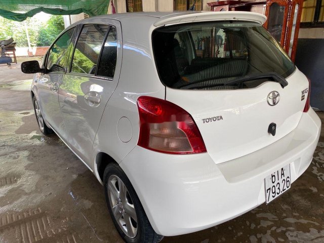 Bán ô tô Toyota Yaris sản xuất 2007, màu trắng, nhập khẩu nguyên chiếc  0