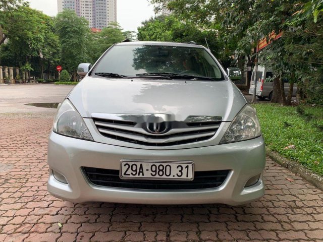 Bán ô tô Toyota Innova G năm sản xuất 2010, màu bạc xe gia đình 0