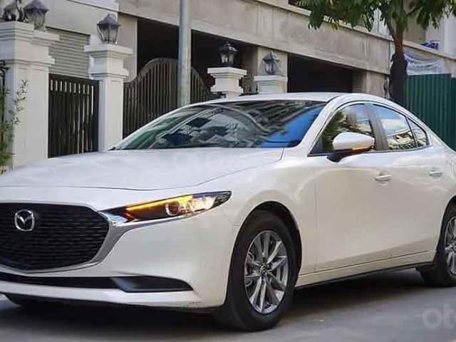 Bán xe Mazda 3 1.5L Deluxe đời 2020, màu trắng, mới hoàn toàn