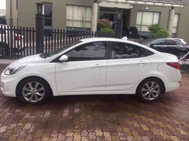 Cần bán lại xe Hyundai Accent 2012, màu trắng, xe nhập chính chủ, 339tr0