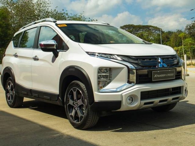 Cần bán xe Mitsubishi Xpander Cross AT sản xuất năm 2020, màu trắng, nhập khẩu