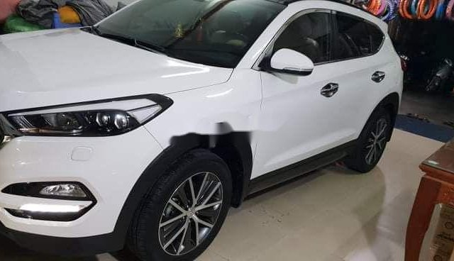 Cần bán gấp Hyundai Tucson năm 2016, nhập khẩu nguyên chiếc còn mới0