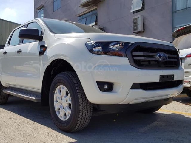 Ford Ranger XLS AT, MT giá cực tốt, đủ màu, giao xe sớm, dịch vụ tốt0