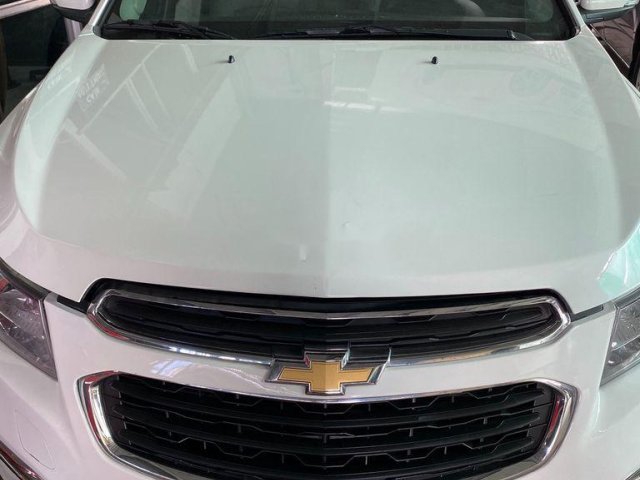 Cần bán xe Chevrolet Cruze số tự động sản xuất năm 2015, giá ưu đãi0
