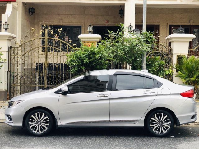 Cần bán gấp Honda City năm sản xuất 2017 còn mới, giá chỉ 489 triệu0