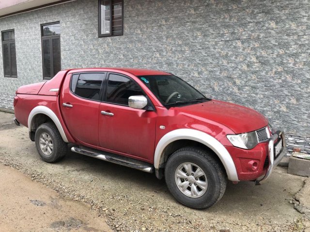 Cần bán gấp chiếc Mitsubishi Triton số tự động đời 2011, còn mới, giá rẻ