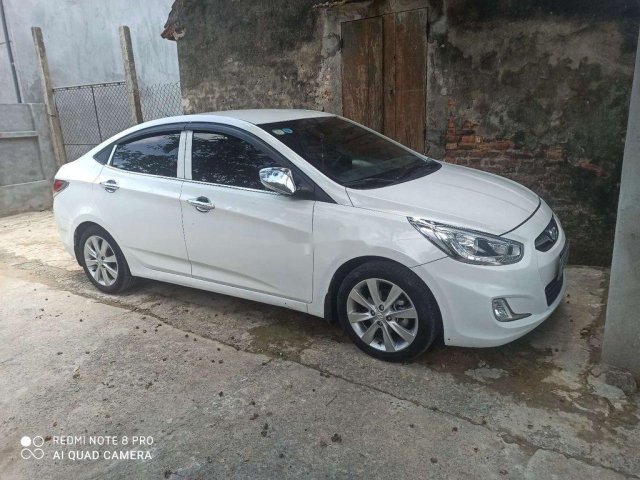 Bán Hyundai Accent sản xuất năm 2013, màu trắng, nhập khẩu  