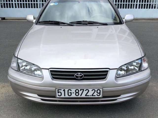 Xe Toyota Camry năm 2001 còn mới, 258 triệu