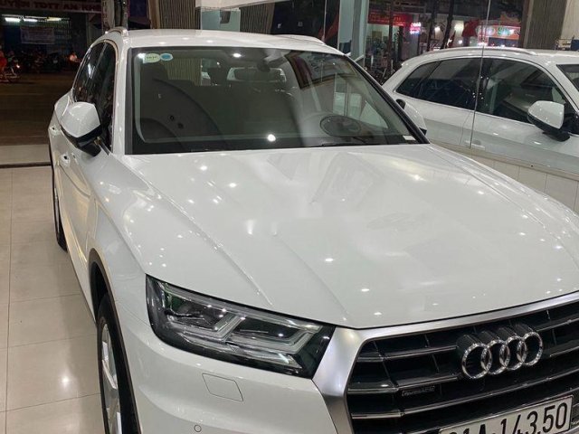 Cần bán xe Audi Q5 năm sản xuất 2017, màu trắng còn mới