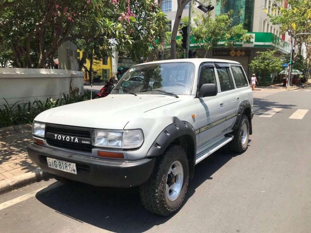 Bán Toyota Land Cruiser năm sản xuất 1992, xe nhập còn mới, giá tốt0