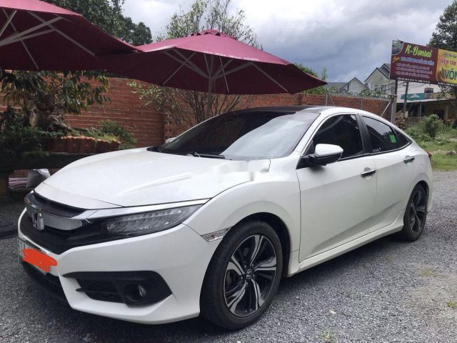 Cần bán Honda Civic sản xuất 2017, xe nhập còn mới0