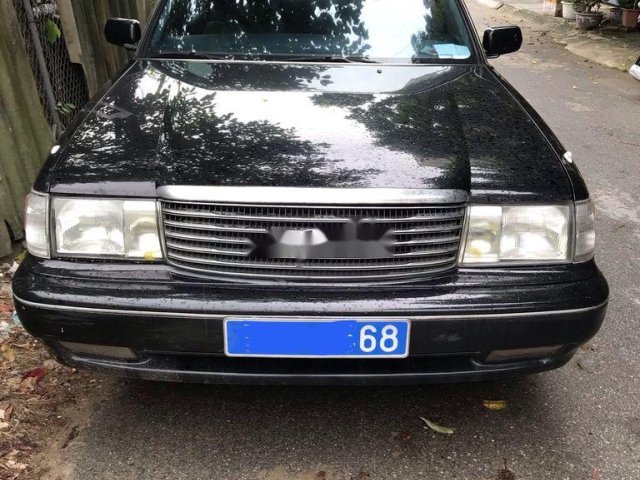 Cần bán Toyota Crown sản xuất năm 1994, màu đen, xe nhập chính chủ, giá tốt