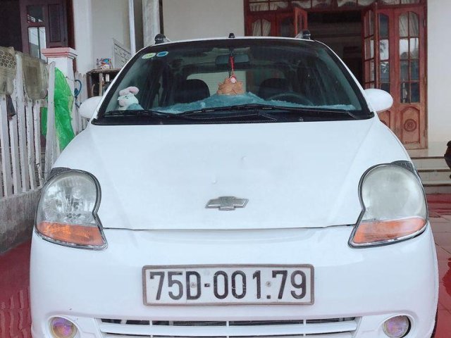 Bán xe Chevrolet Spark đời 2010, màu trắng, nhập khẩu  