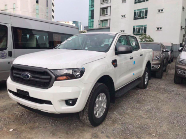 Ford Ranger XLS tặng nắp thùng, BHVC, tiền mặt0