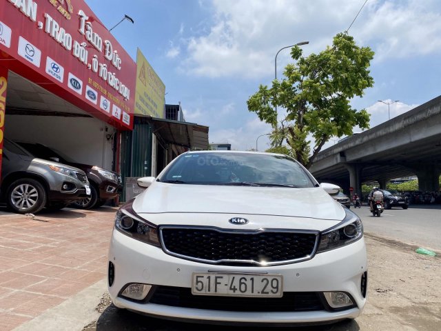 Bán xe Kia Cerato 2017, số tự động, màu trắng, 1 đời chủ đi giữ gìn, giá tốt0