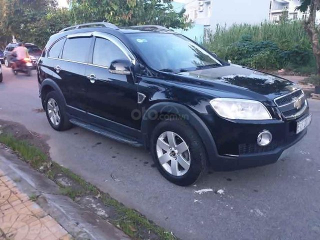 Xe Chevrolet Captiva sản xuất 2008, màu đen còn mới0