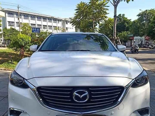 Bán Mazda 6 năm sản xuất 2019, màu trắng còn mới