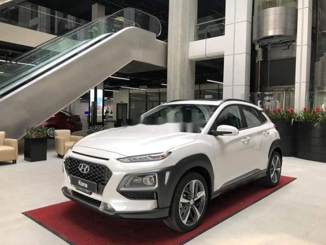 Cần bán xe Hyundai Kona 2020, màu trắng, giao xe nhanh0